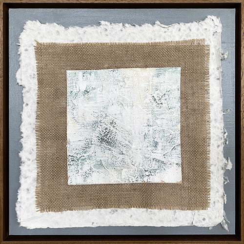 Simple and unadorned I